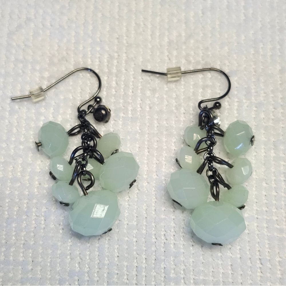 Elegant Mint Green Dangle Earrings - Picture 1 of 3